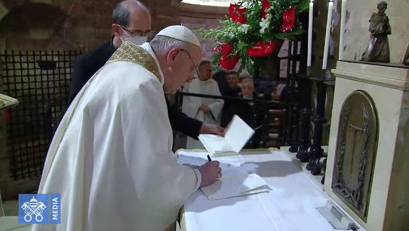 La Gran Loggia di Spagna è orgogliosa che papa Francesco abbracci la “fratellanza universale”, il grande principio fondante della Massoneria