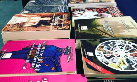 Abbattere gli idoli contemporanei: un saggio di Martino Mora per non morire liberal