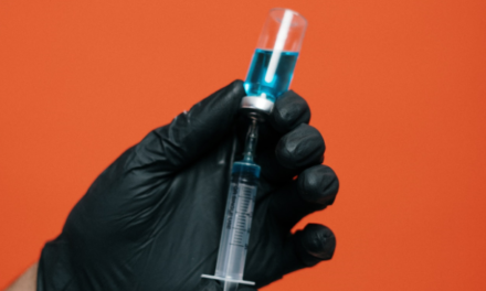 Anche il Vaticano 2.0 interviene sulla questione morale relativa ai vaccini Covid